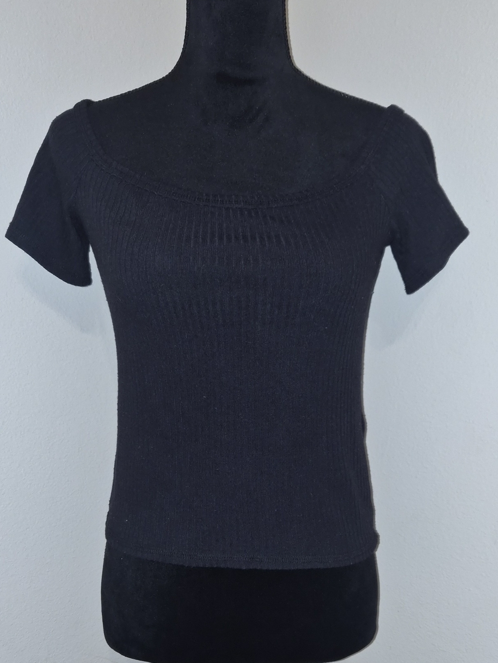 Abercrombie & Fitch Black Ribbed Scoop-Neck Short Sleeve Top